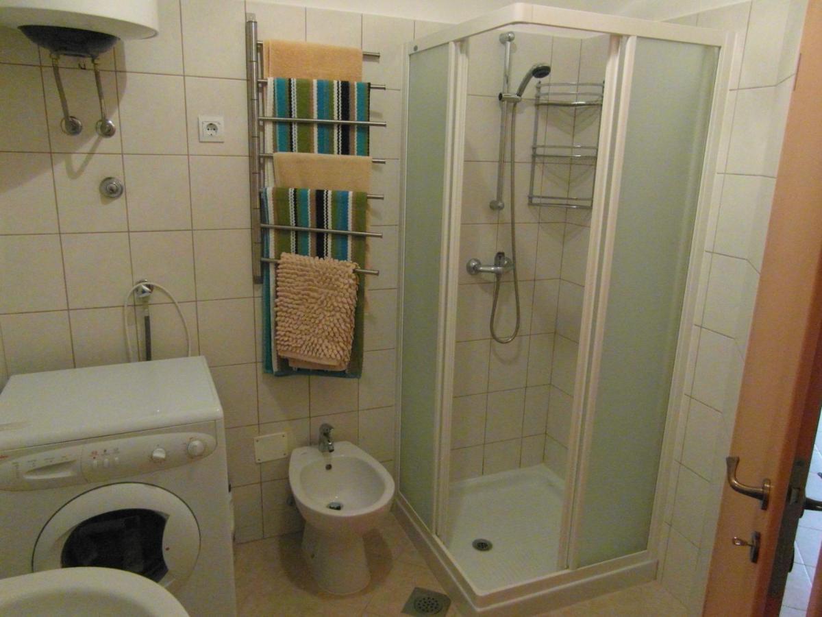 Bentley - Sea-View - 2 Bedroom Apartment Premantura Eksteriør billede