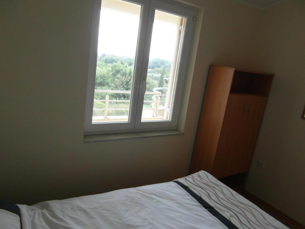 Bentley - Sea-View - 2 Bedroom Apartment Premantura Eksteriør billede