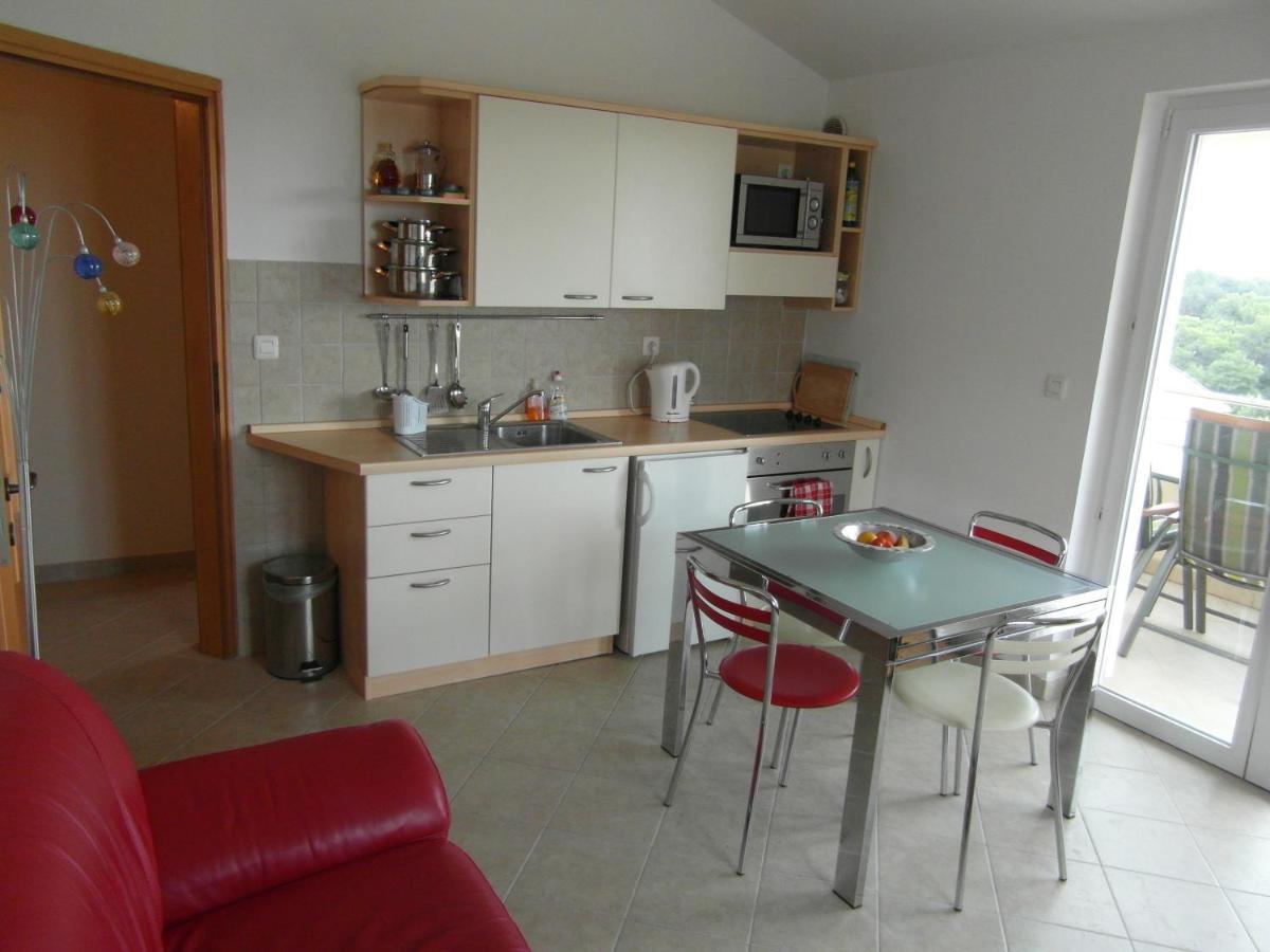 Bentley - Sea-View - 2 Bedroom Apartment Premantura Eksteriør billede