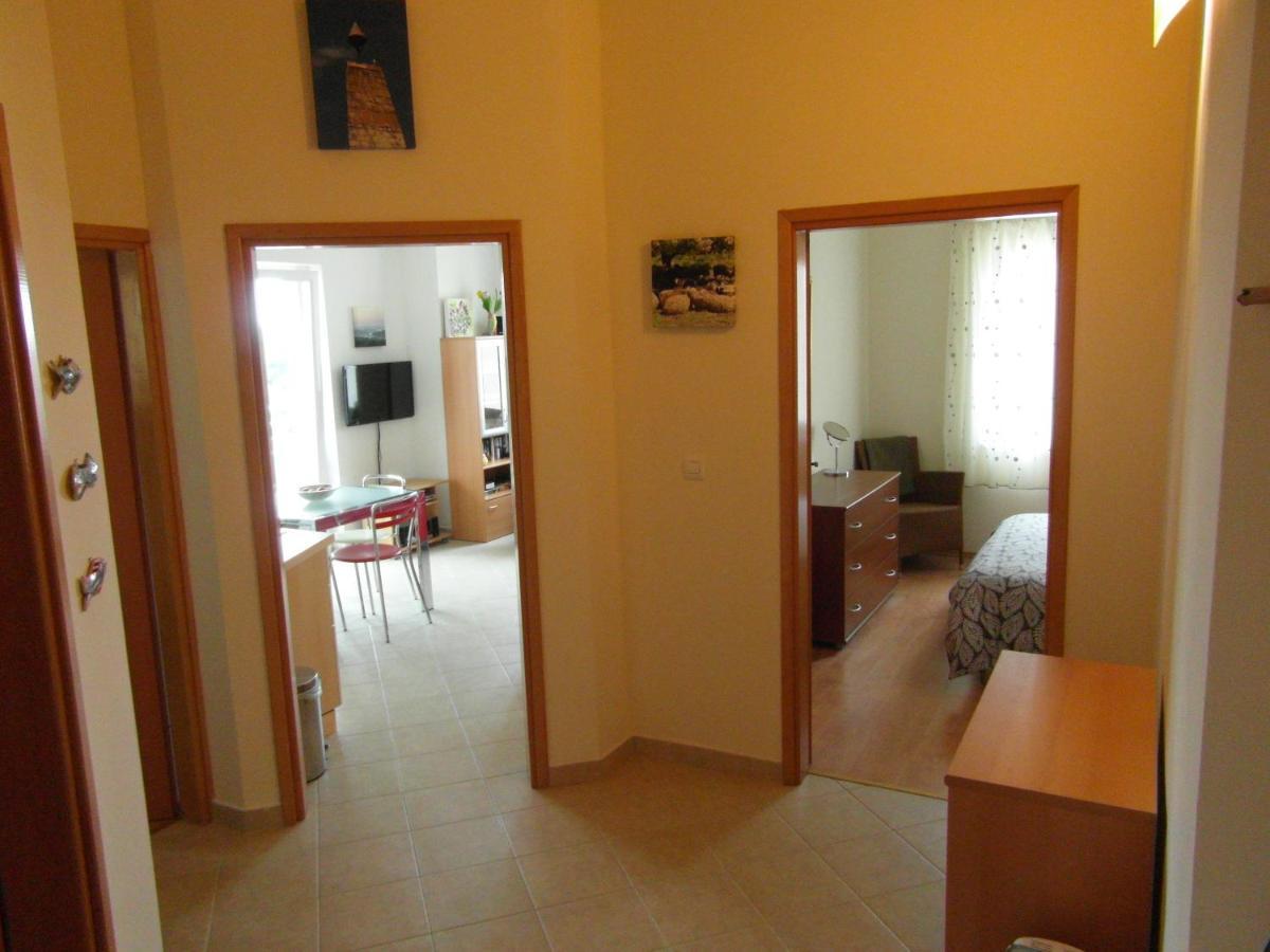 Bentley - Sea-View - 2 Bedroom Apartment Premantura Eksteriør billede