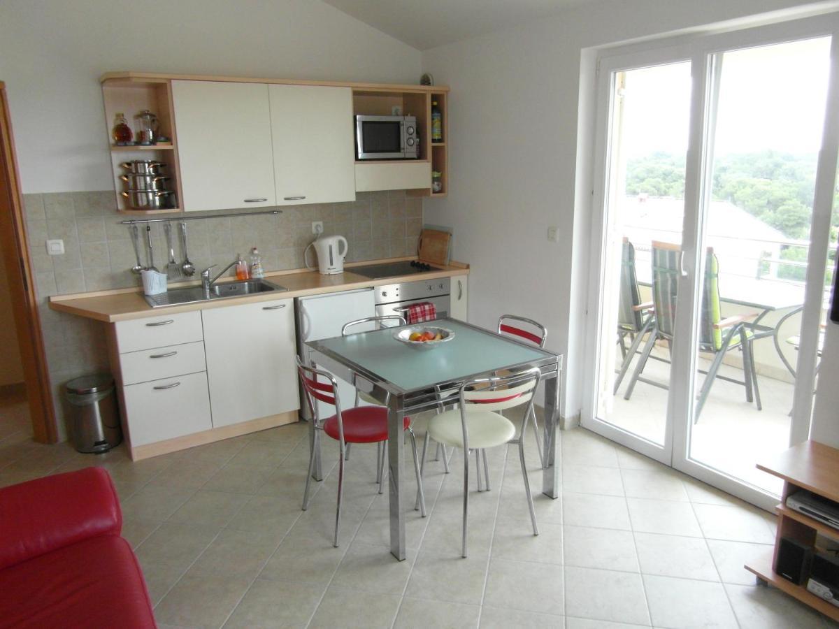 Bentley - Sea-View - 2 Bedroom Apartment Premantura Eksteriør billede