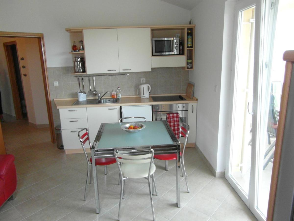 Bentley - Sea-View - 2 Bedroom Apartment Premantura Eksteriør billede